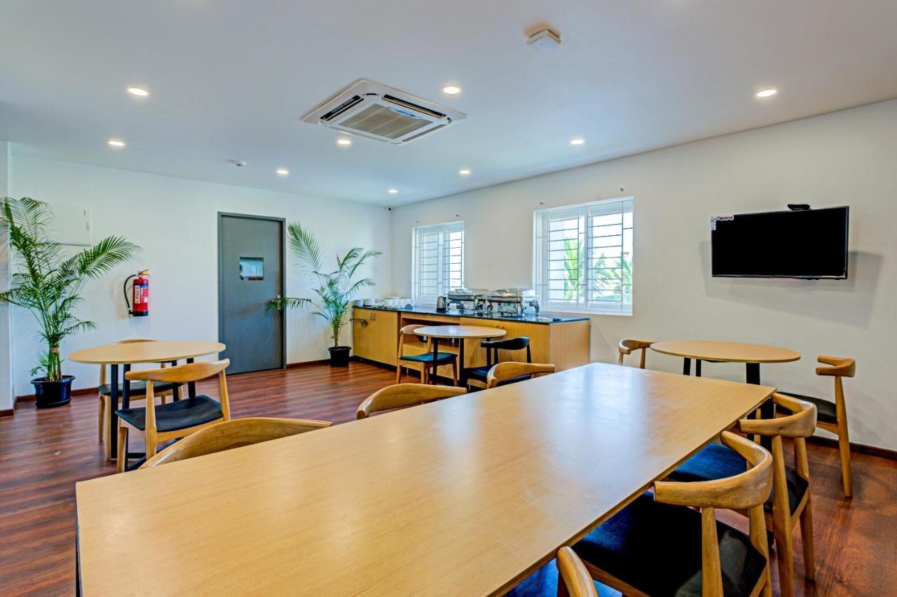 ホテルOyo Townhouse 74871 Thoraipakkam チェンナイ エクステリア 写真